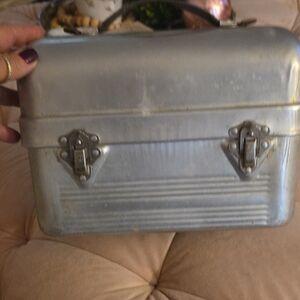 Vintage Lunch Box- Sanit - Kit